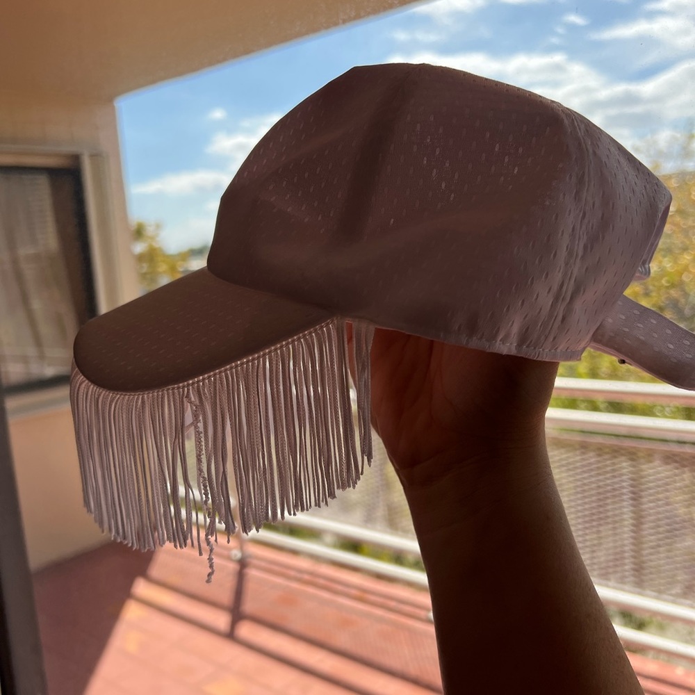 Caroline Bosmans hat